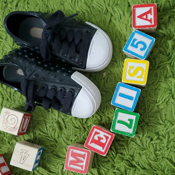 MINI MELISSA Polibolha Toddler Sneakers NWOT - Picture 2 of 10